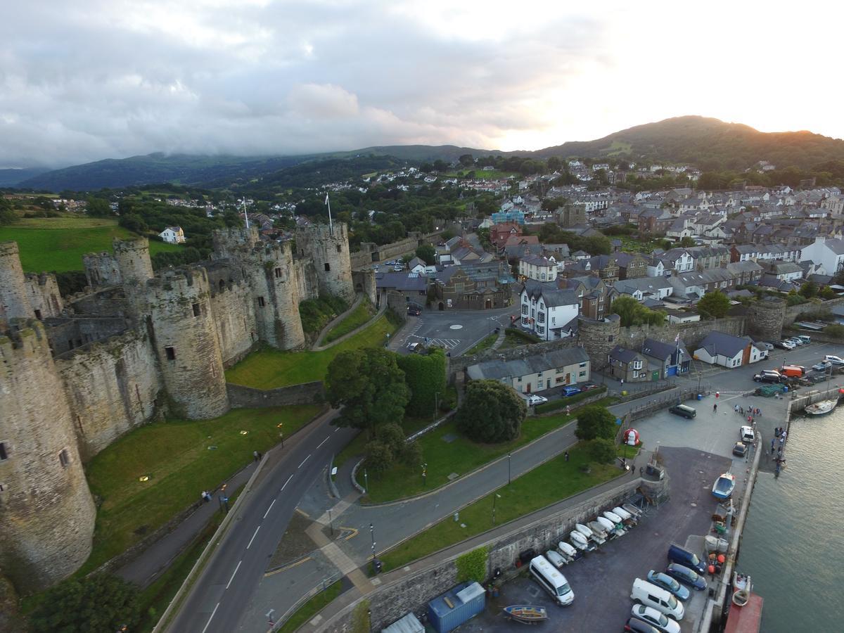 Johnny Dough'S Conwy With Rooms Экстерьер фото